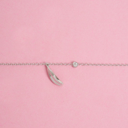 M’ama Petal in White Gold Bracelet